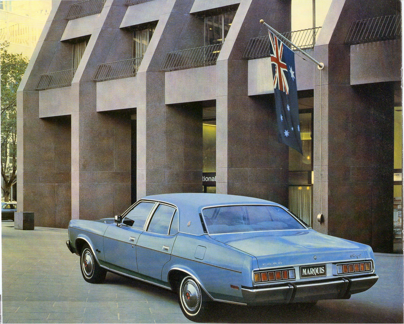 n_1976 Ford ZH Fairlane Marquis (05-76)-06.jpg